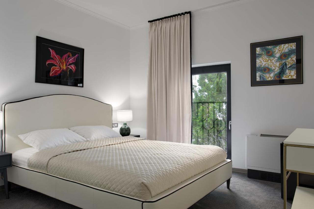 The Square Hotel คลูจ-นาโปกา ภายนอก รูปภาพ
