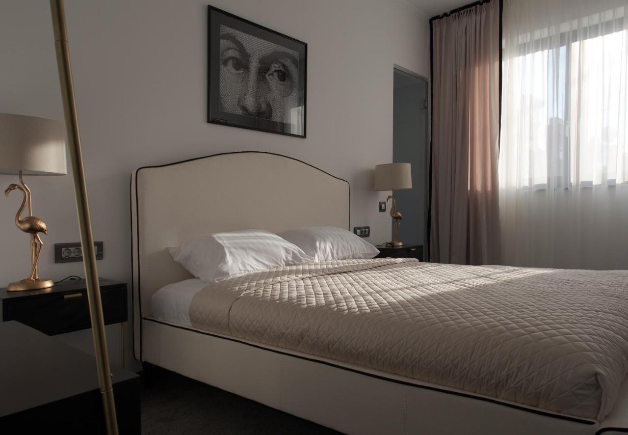 The Square Hotel คลูจ-นาโปกา ภายนอก รูปภาพ